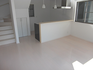 白を基調としたリビング